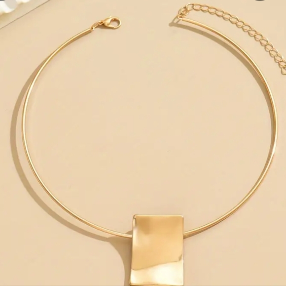 18 Carat Gold Plated Choker Necklace - Picture 3 of 5